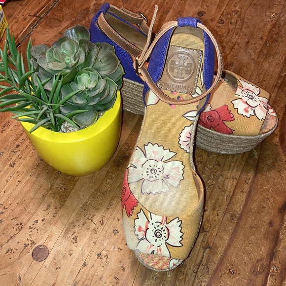 TORY BURCH sz 8 RARE platform floral print ankle strap platforms opentoe sandals - Picture 3 of 11